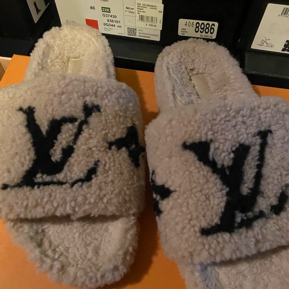 Louis Vuitton mules - Picture 2 of 5